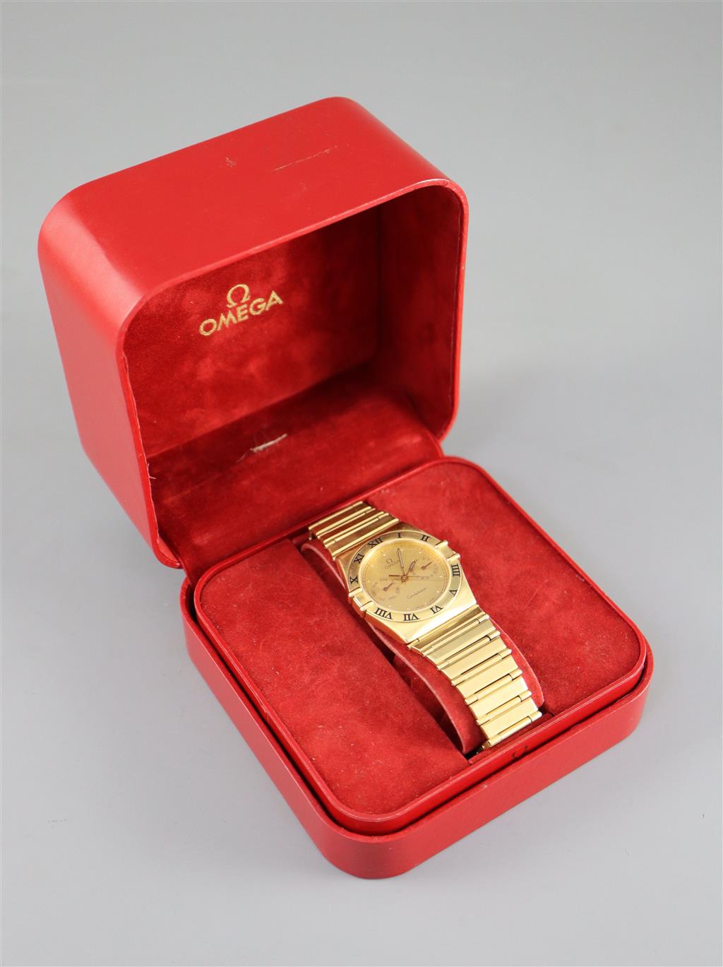 A gentlemans 1980s 18ct gold Omega Constellation quartz wrist watch,